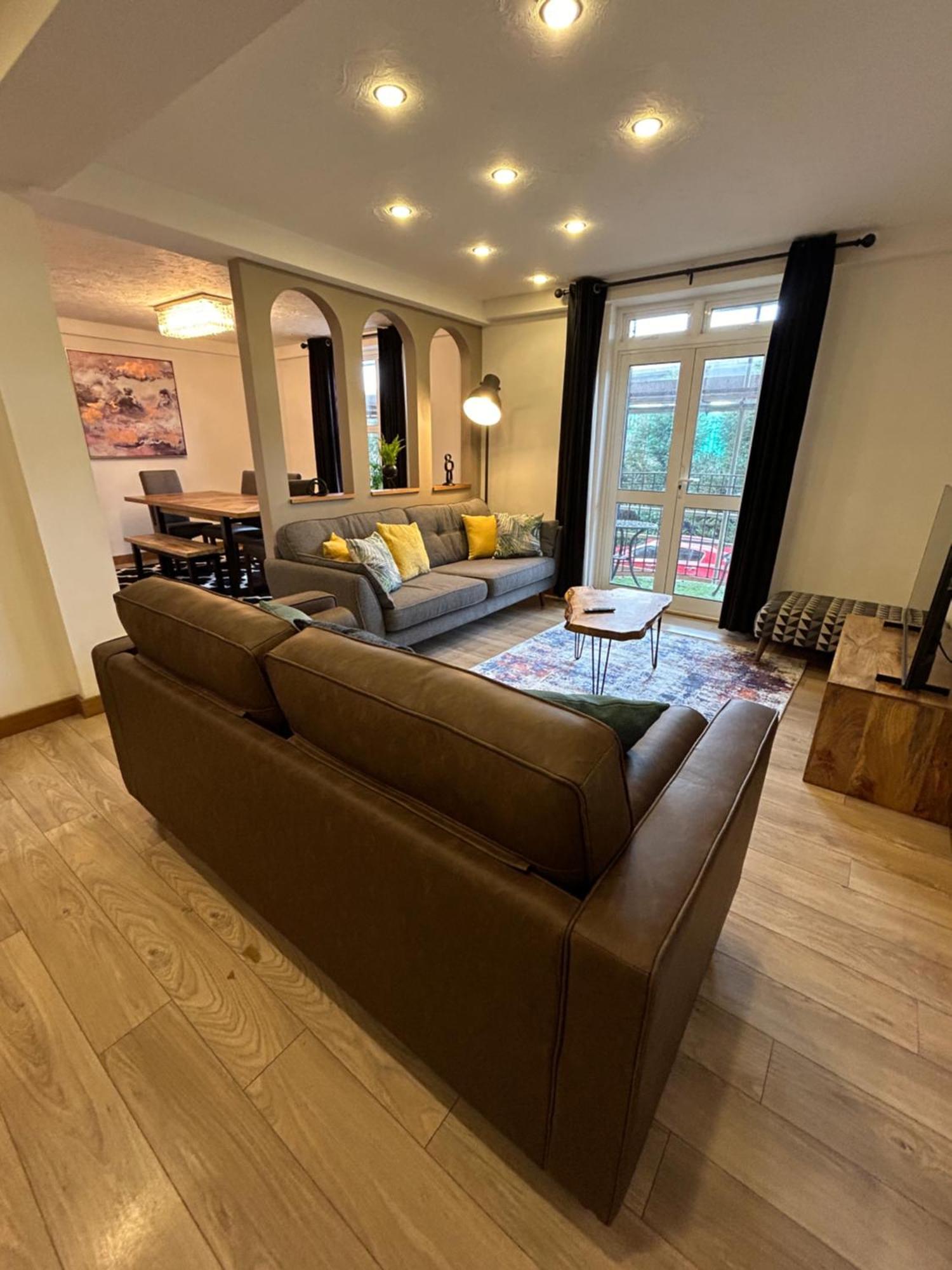 Spacious 3 Bedroom Apartment Close To Marina, 2 Parking Spaces, Kingsize Or Single Beds Southampton Exterior photo
